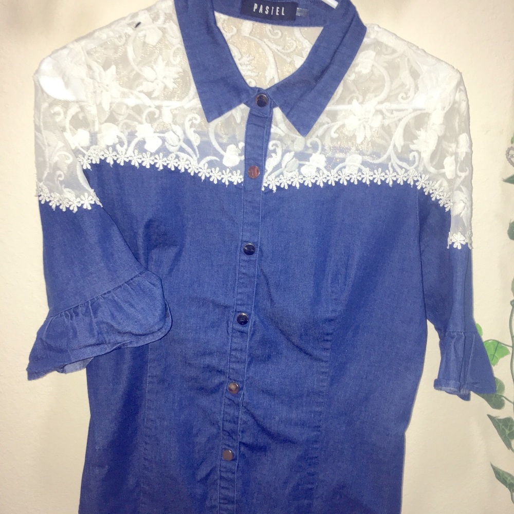 Formal lace collar jean button up Blouse! (L)